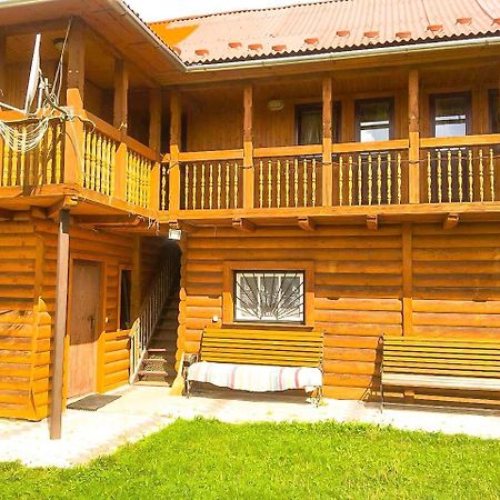 U Yaremyna Villa Mykulychyn Exterior photo